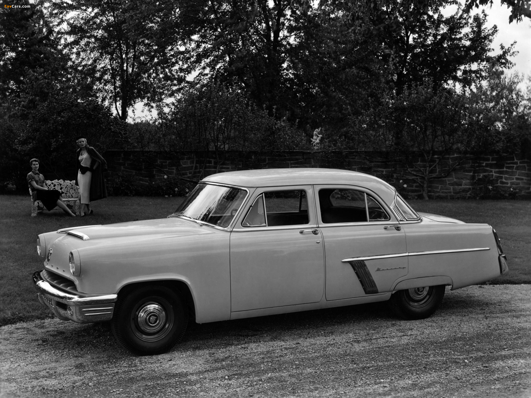Pictures of Mercury Monterey Sedan 1952 (2048 x 1536)