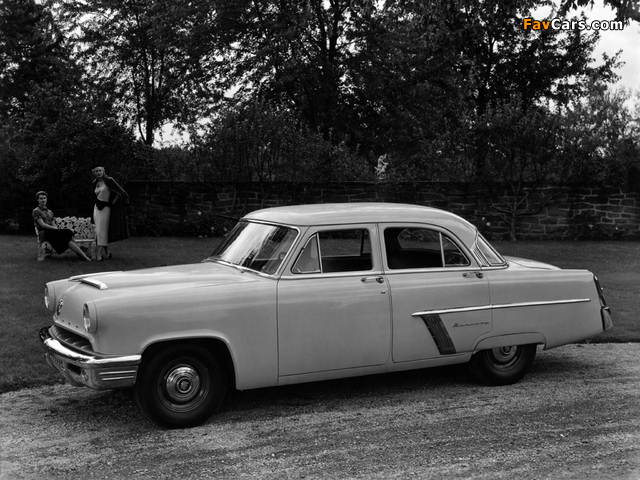 Pictures of Mercury Monterey Sedan 1952 (640 x 480)