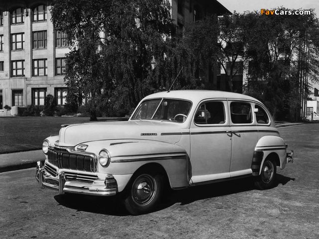 Images of Mercury 4-door Town Sedan (79M-73) 1947 (640 x 480)