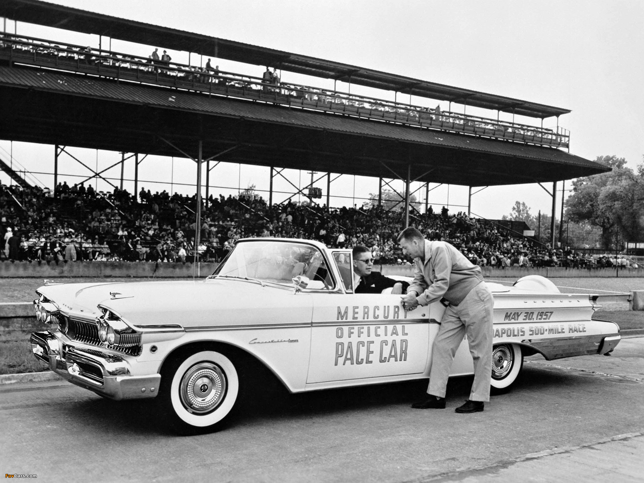 Pictures of Mercury Turnpike Cruiser Convertible Indy 500 Pace Car (76S) 1957 (2048 x 1536)