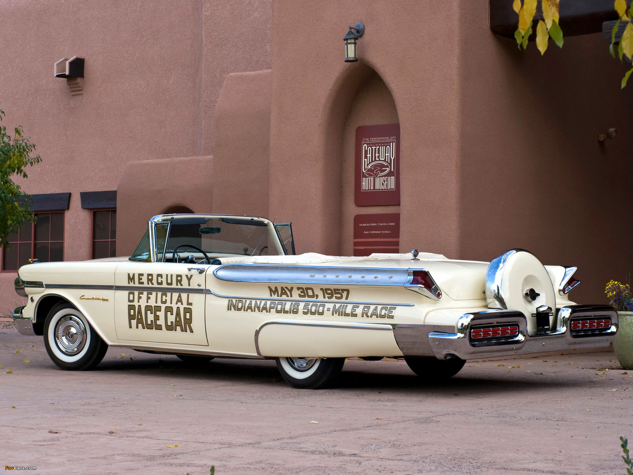 Mercury Turnpike Cruiser Convertible Indy 500 Pace Car (76S) 1957 wallpapers (2048 x 1536)