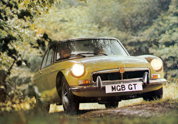 MGB GT 1973–75 pictures