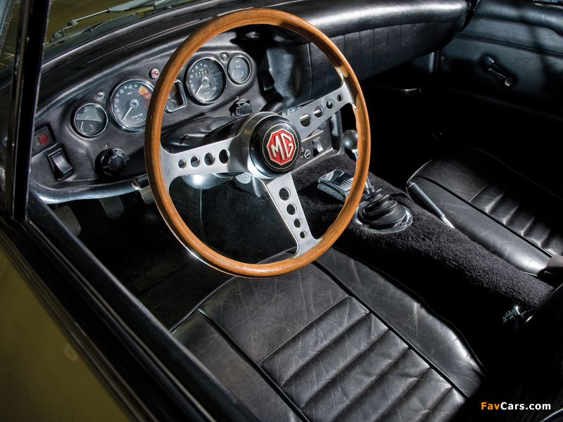 MGC GT US-spec 1967–69 pictures (800 x 600)