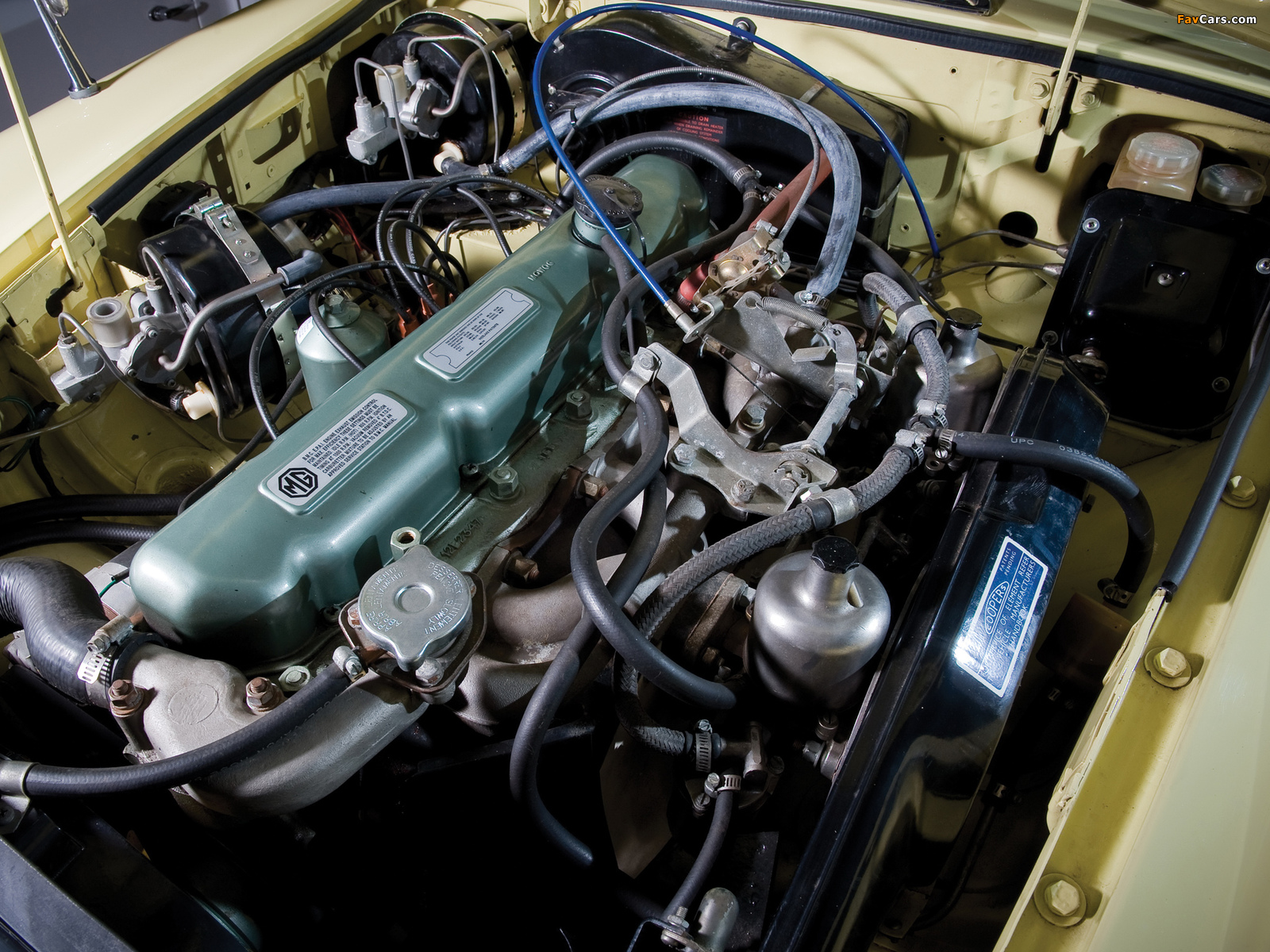 Photos of MGC GT US-spec 1967–69 (1600 x 1200)