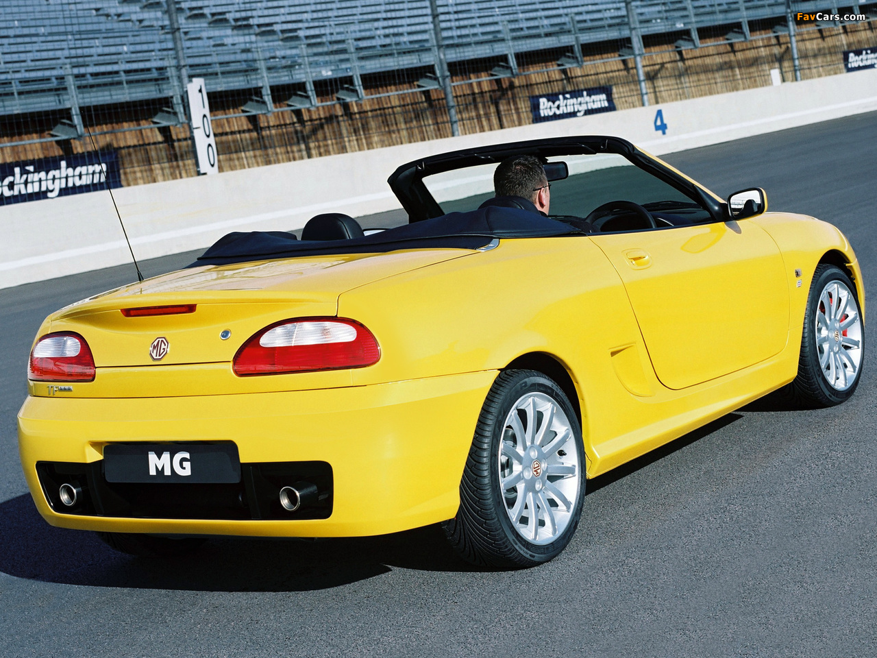 Photos of MG TF 160 2002–05 (1280 x 960)
