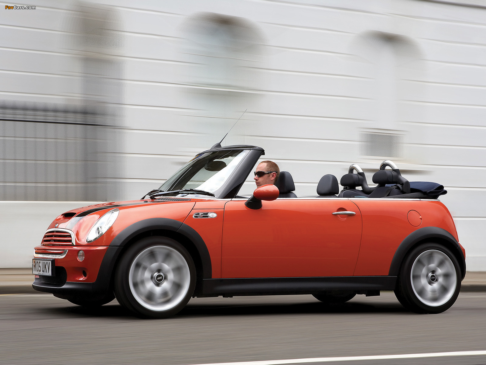 Mini Cooper S Cabrio UK-spec (R52) 2004–08 wallpapers (1600 x 1200)