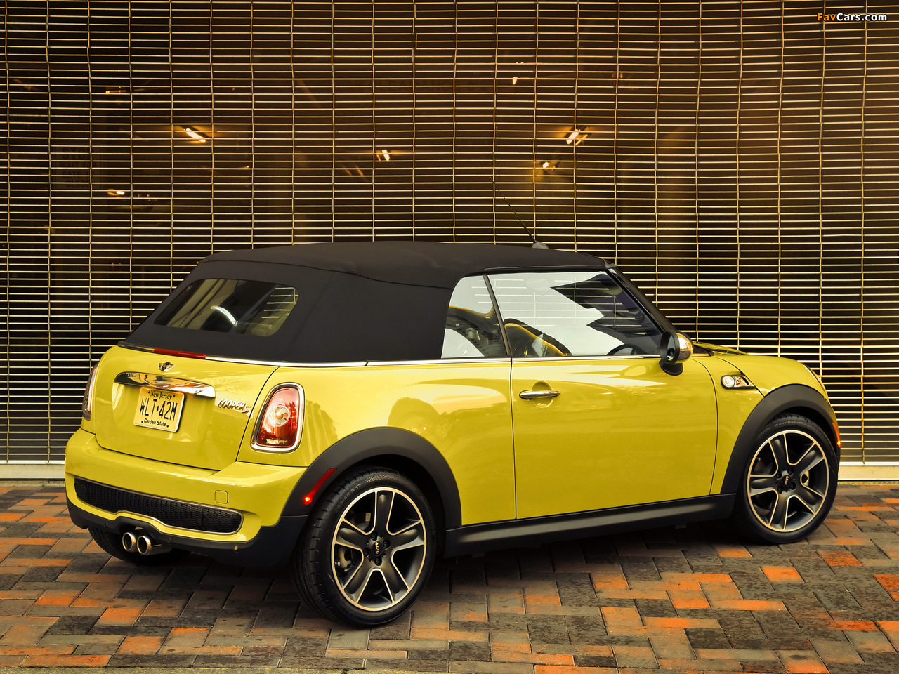 Mini Cooper S Cabrio US-spec (R57) 2009–10 pictures (1280 x 960)