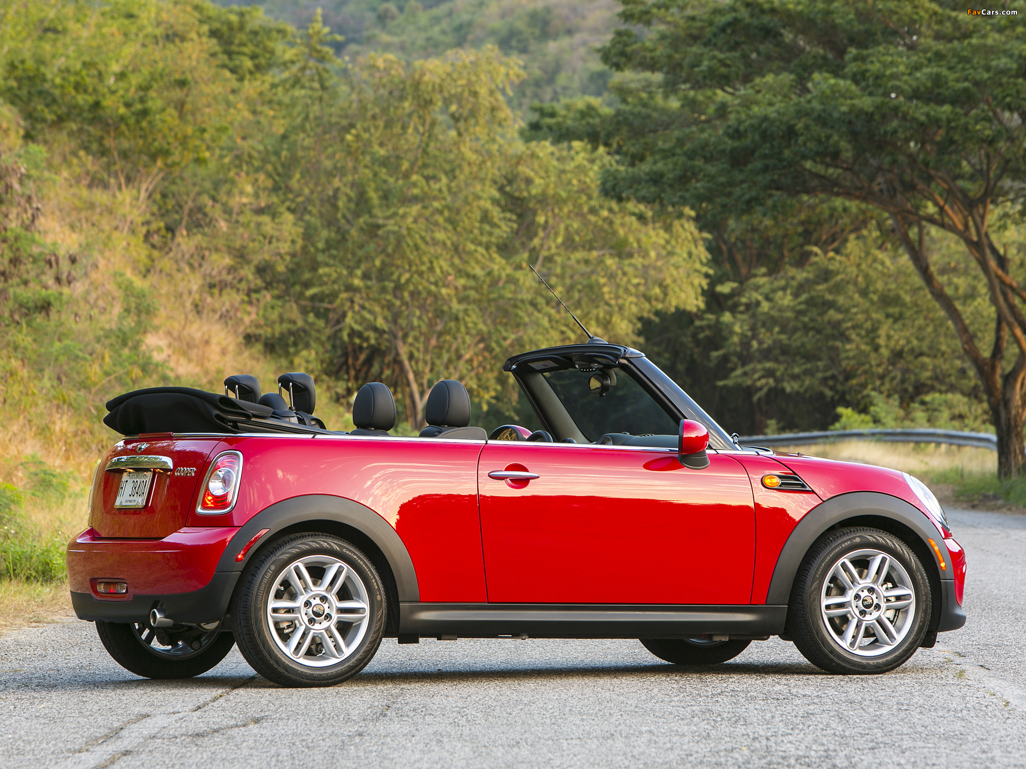 Mini Cooper Cabrio US-spec (R57) 2010 photos (2048 x 1536)