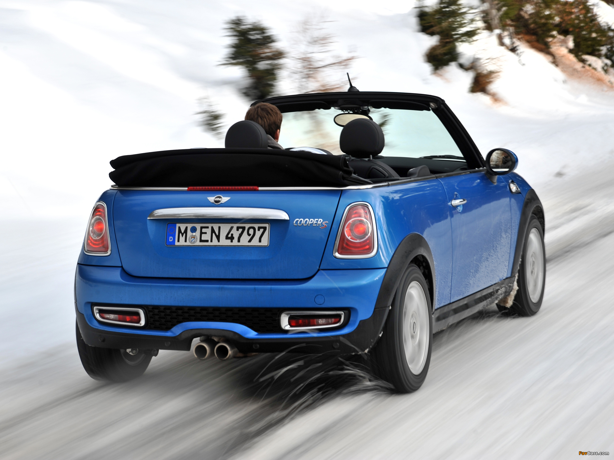 Mini Cooper S Cabrio (R57) 2010 wallpapers (2048 x 1536)