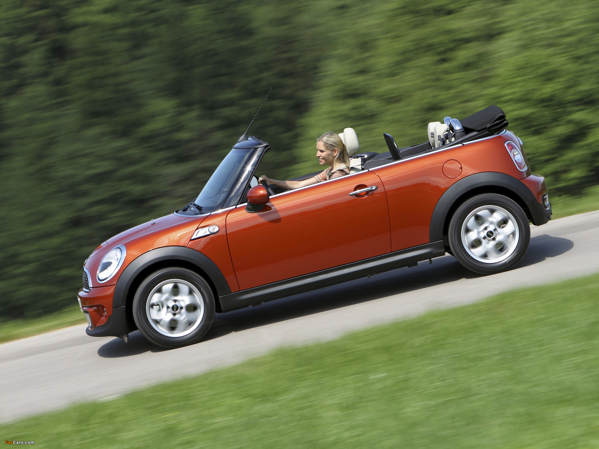 Mini Cooper S Cabrio (R57) 2010 wallpapers (2048 x 1536)