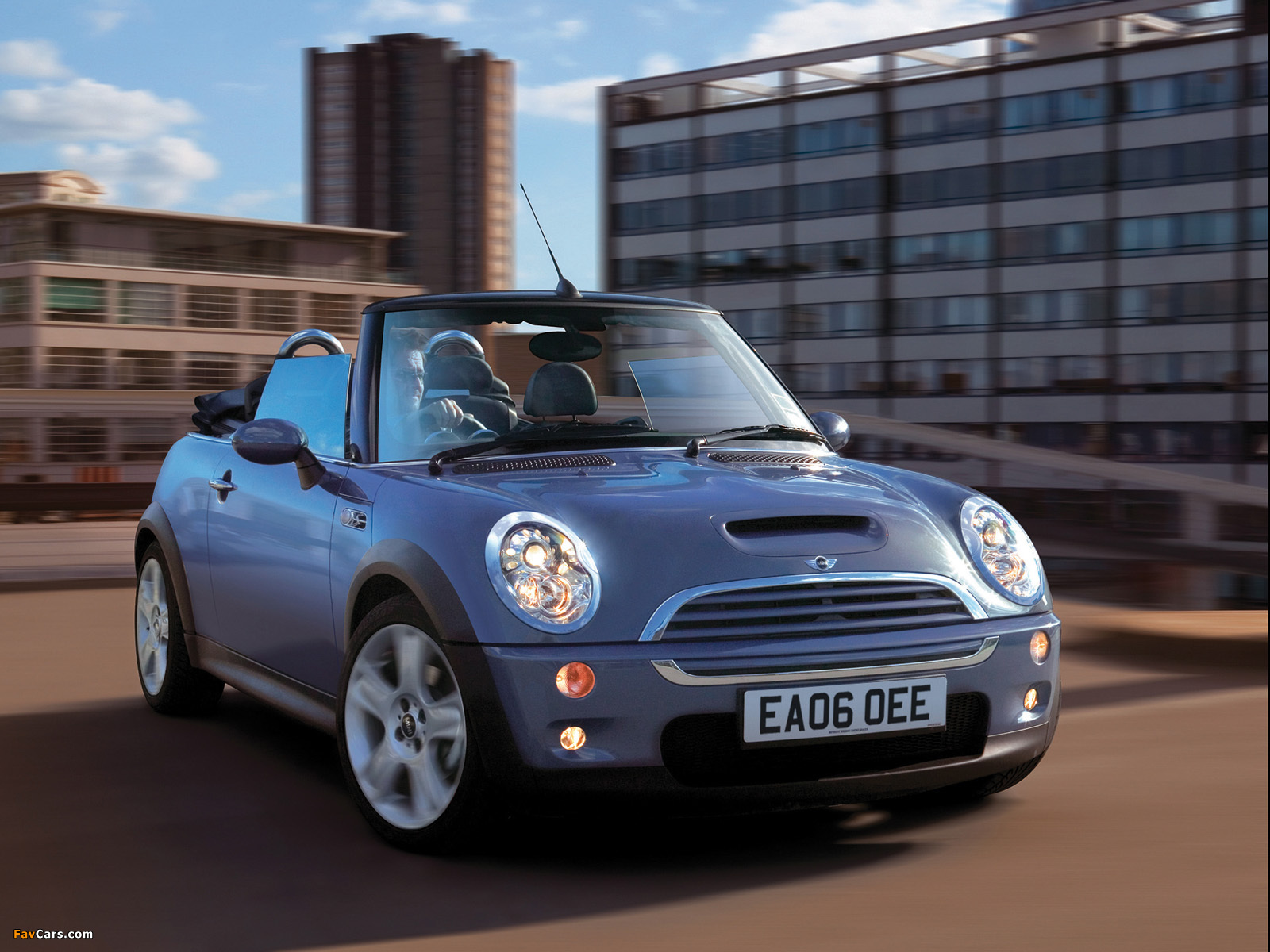 Photos of Mini Cooper S Cabrio UK-spec (R52) 2004–08 (1600 x 1200)