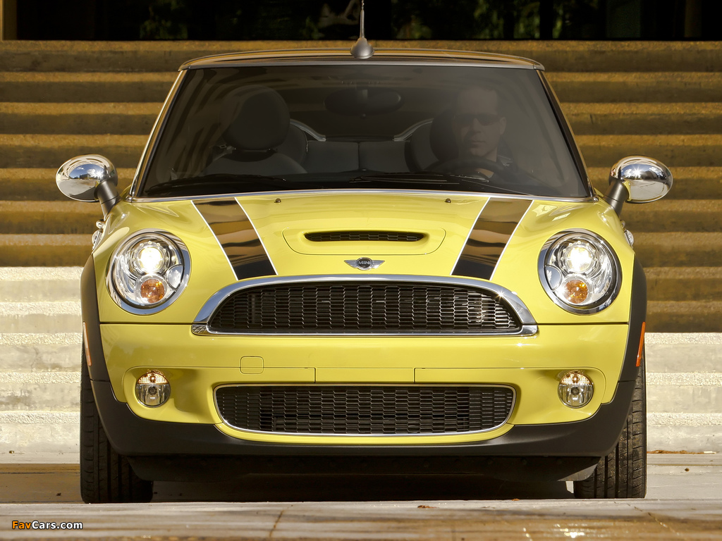 Photos of Mini Cooper S Cabrio US-spec (R57) 2009–10 (1024 x 768)