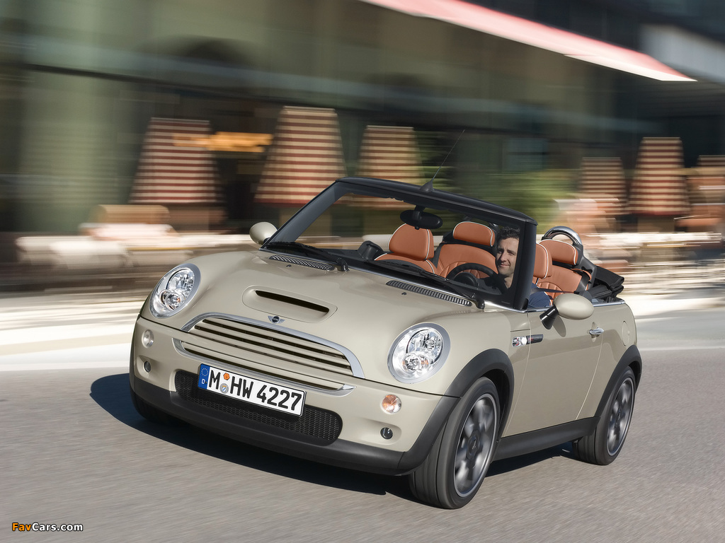 Mini Cooper S Cabrio Sidewalk (R52) 2007 wallpapers (1024 x 768)