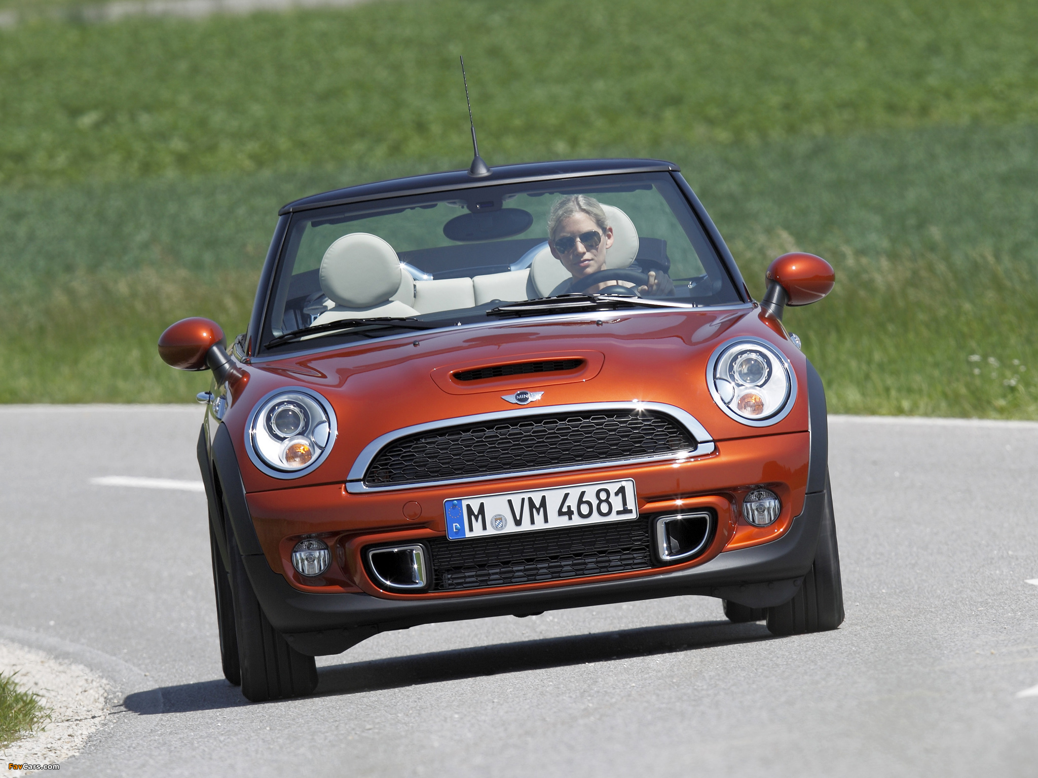 Mini Cooper S Cabrio (R57) 2010 wallpapers (2048 x 1536)