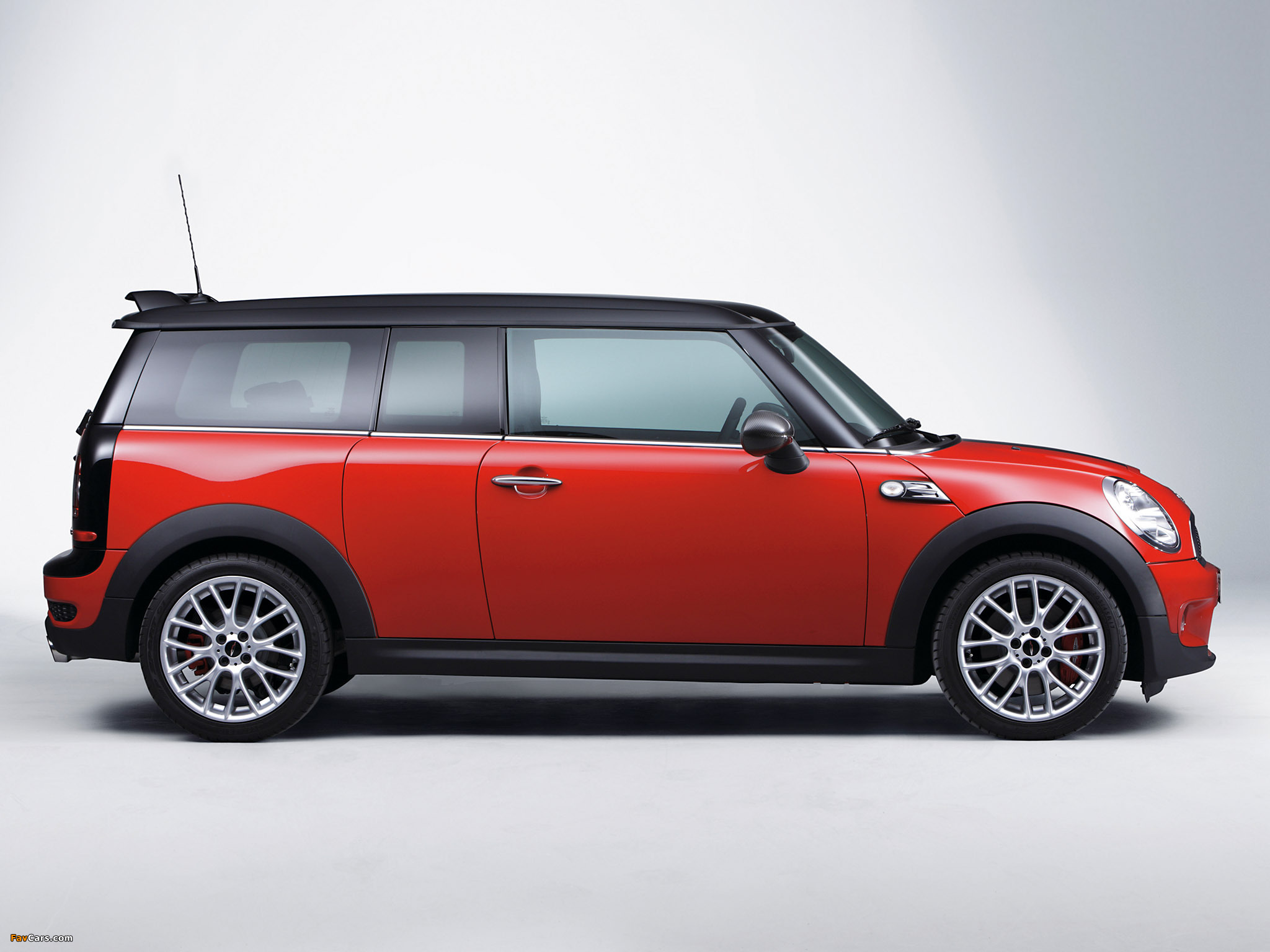Images of MINI John Cooper Works Clubman (R55) 2008–10 (2048 x 1536)