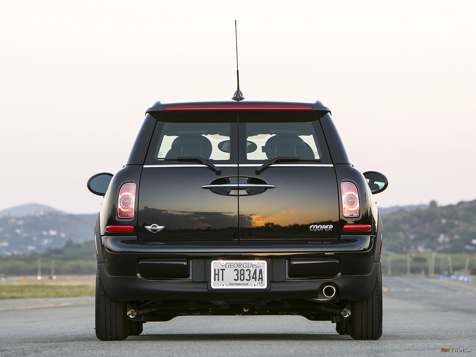 Images of MINI Cooper Clubman US-spec (R55) 2010 (1600 x 1200)