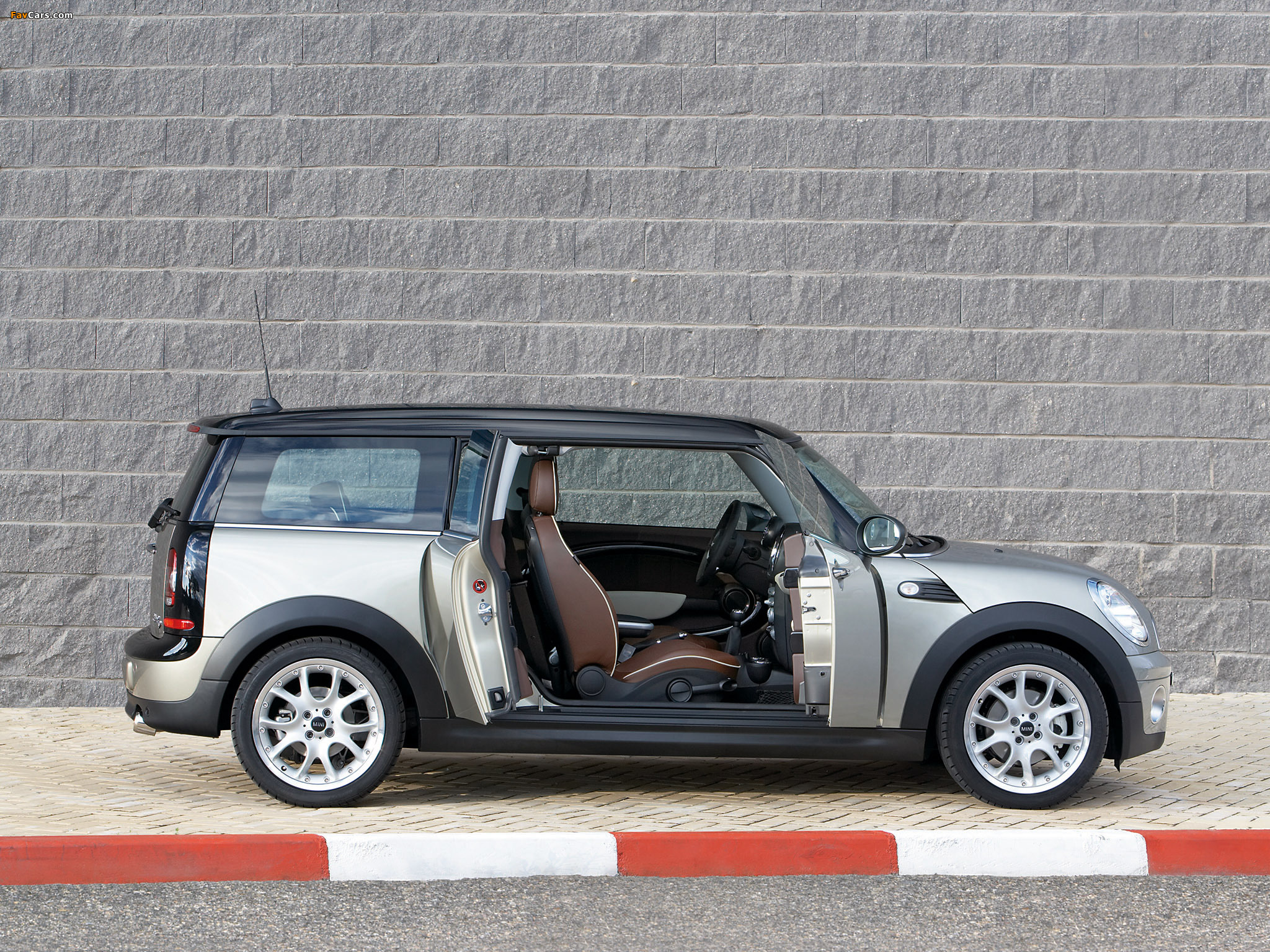 MINI Cooper D Clubman (R55) 2007–10 wallpapers (2048 x 1536)