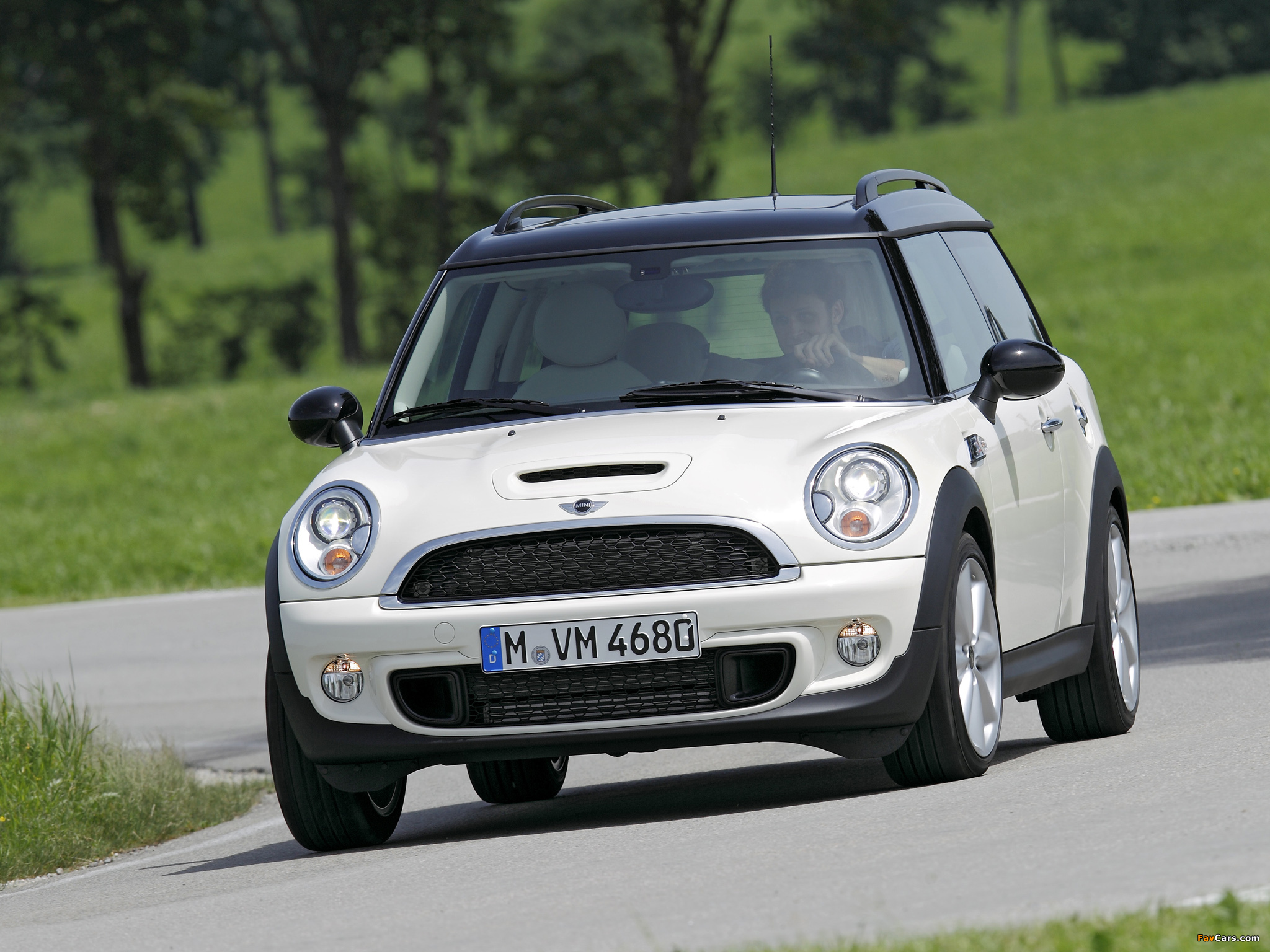 MINI Cooper S Clubman (R55) 2010 pictures (2048 x 1536)