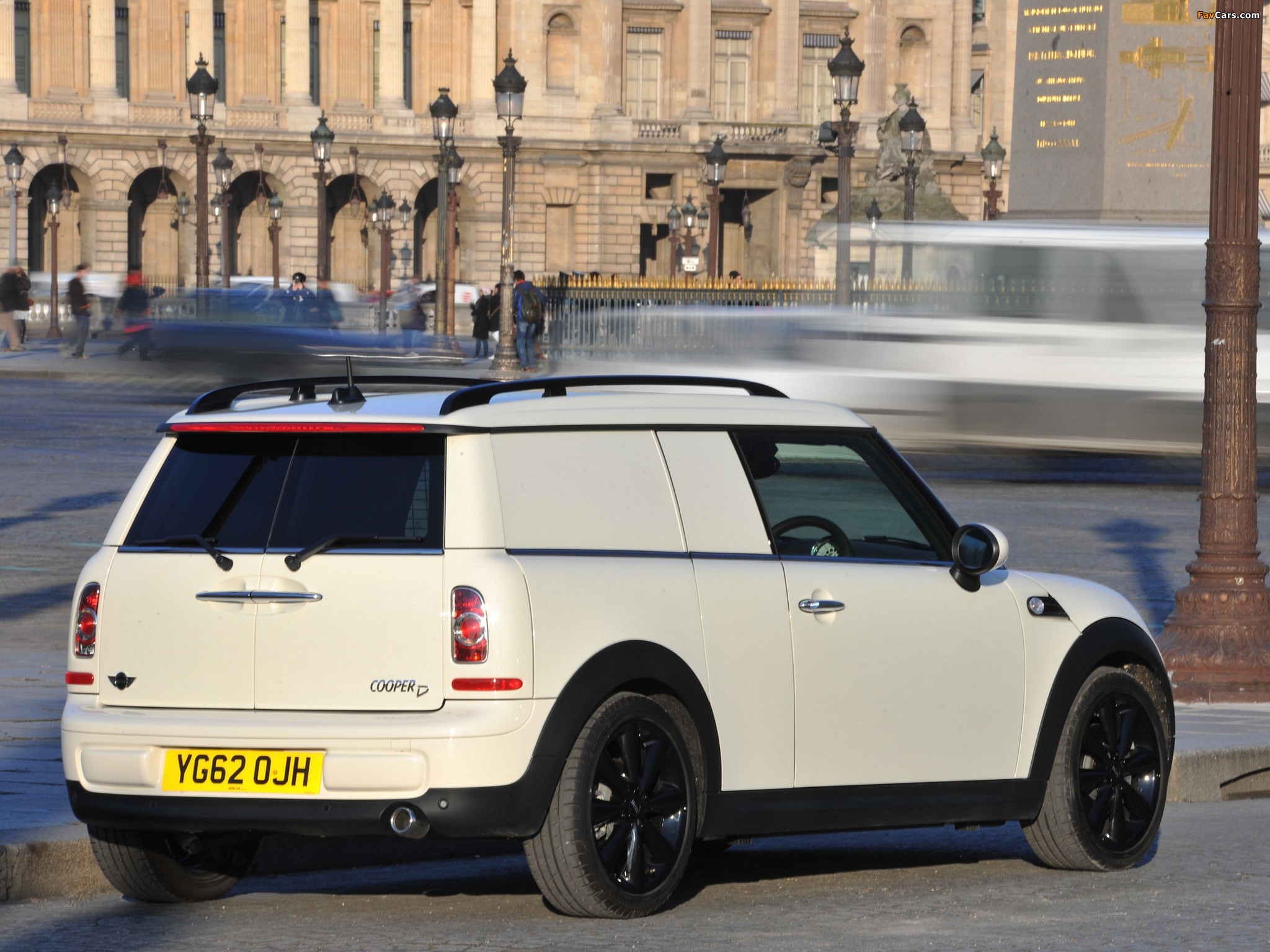 Images of MINI Cooper D Clubvan UK-spec (R55) 2012 (2048 x 1536)