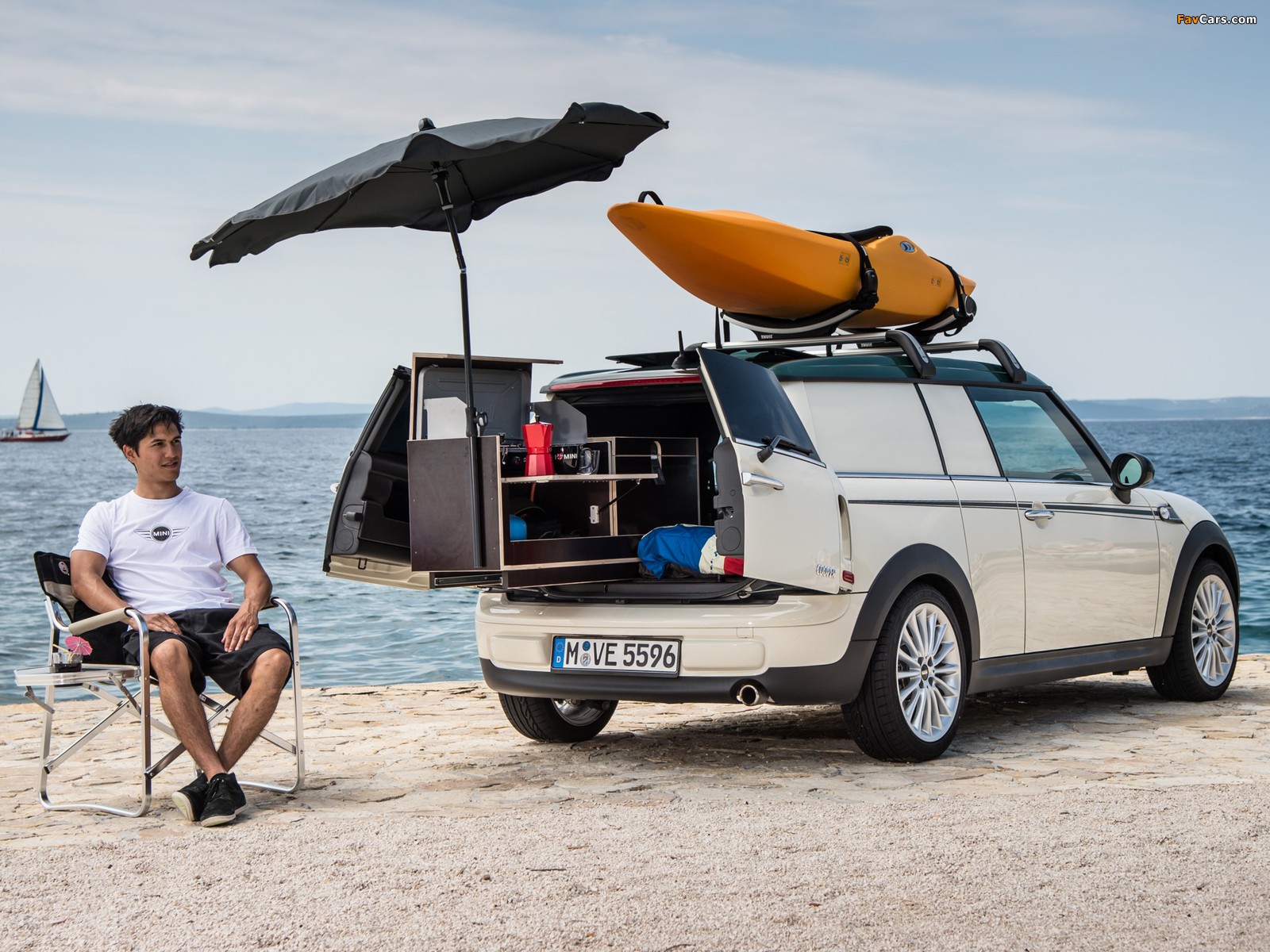 Images of MINI Cooper Clubvan Accessorized (R55) 2013 (1600 x 1200)