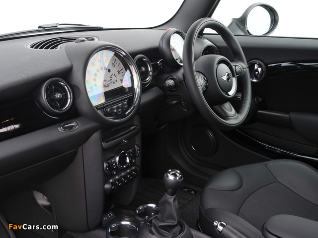 MINI Cooper D Clubvan UK-spec (R55) 2012 photos (640 x 480)