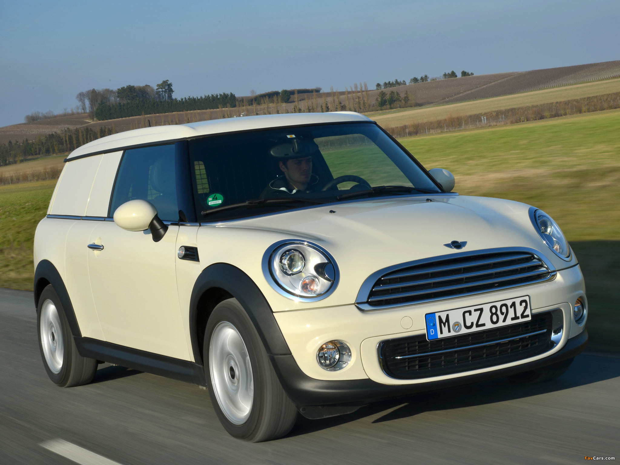 MINI Cooper Clubvan (R55) 2012 pictures (2048 x 1536)