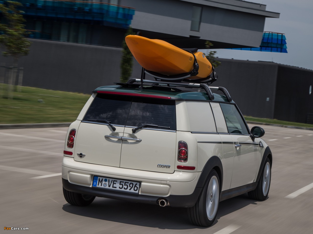 MINI Cooper Clubvan Accessorized (R55) 2013 images (1280 x 960)