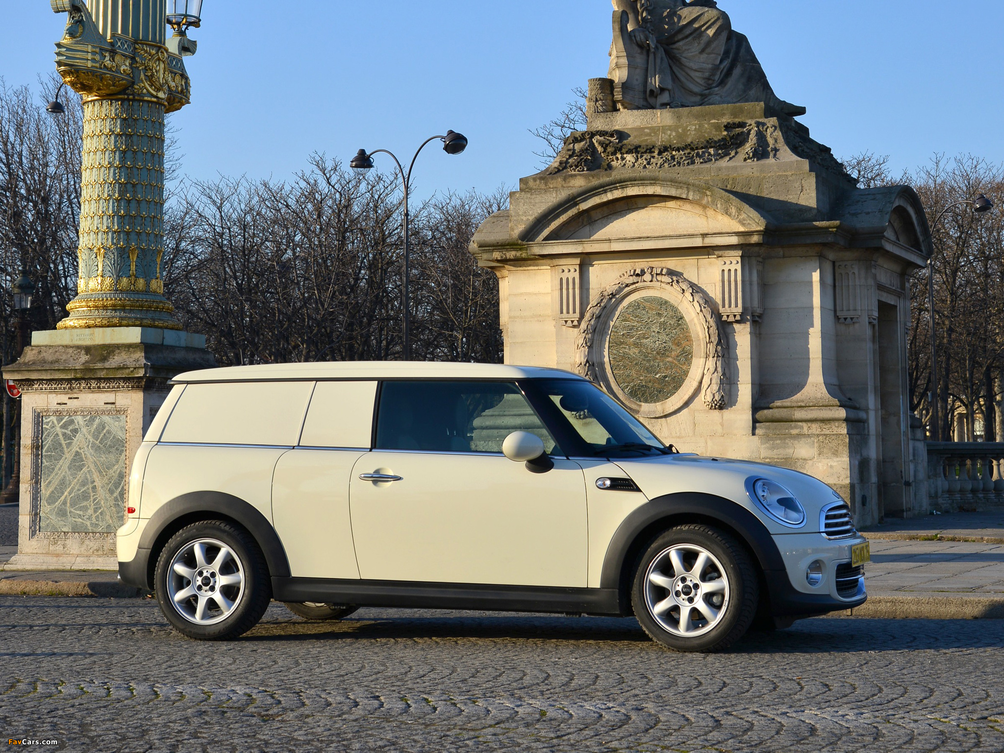 MINI Cooper Clubvan (R55) 2012 wallpapers (2048 x 1536)