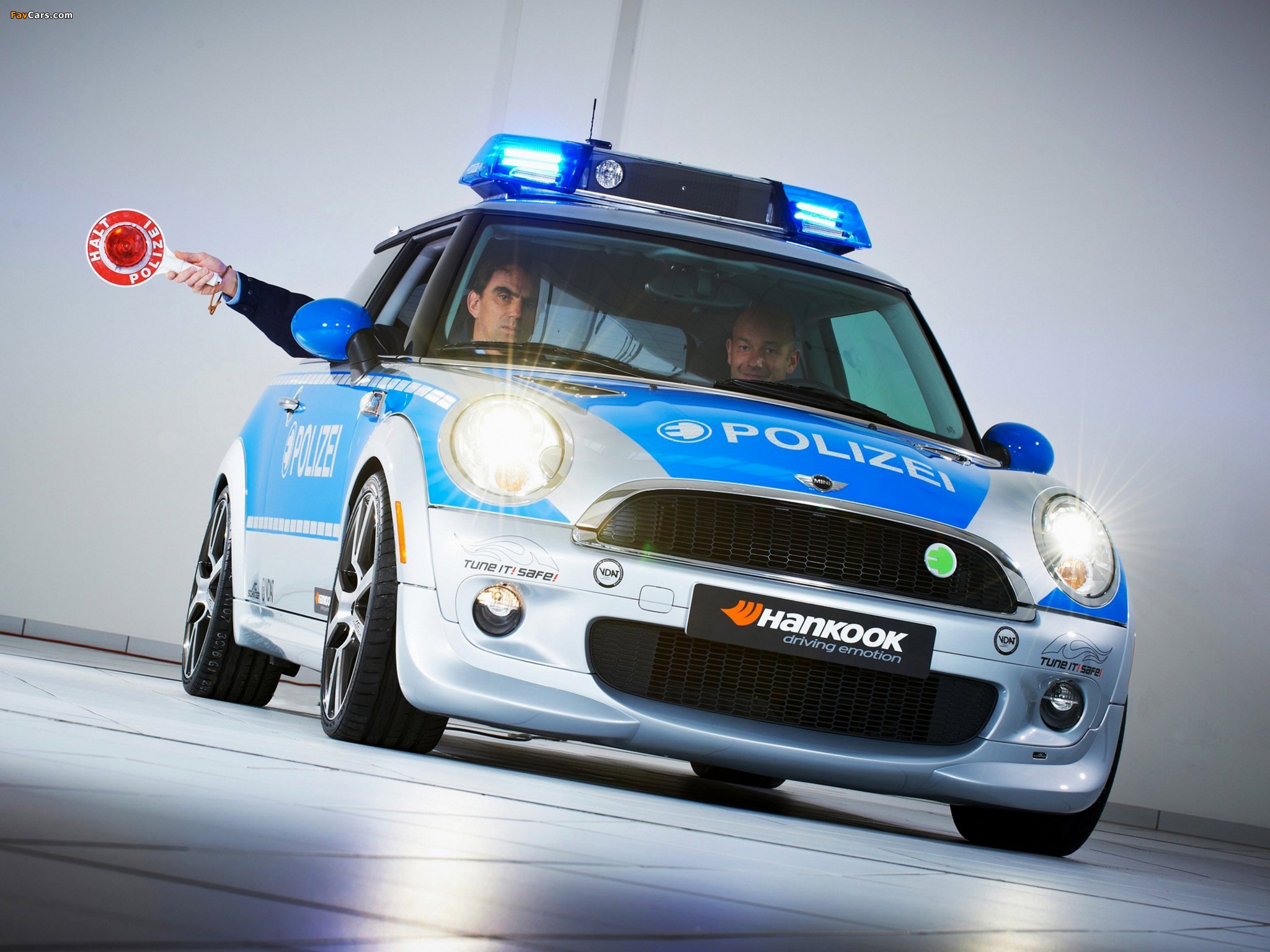 Images of AC Schnitzer Mini E Polizei Concept 2010 (2048 x 1536)