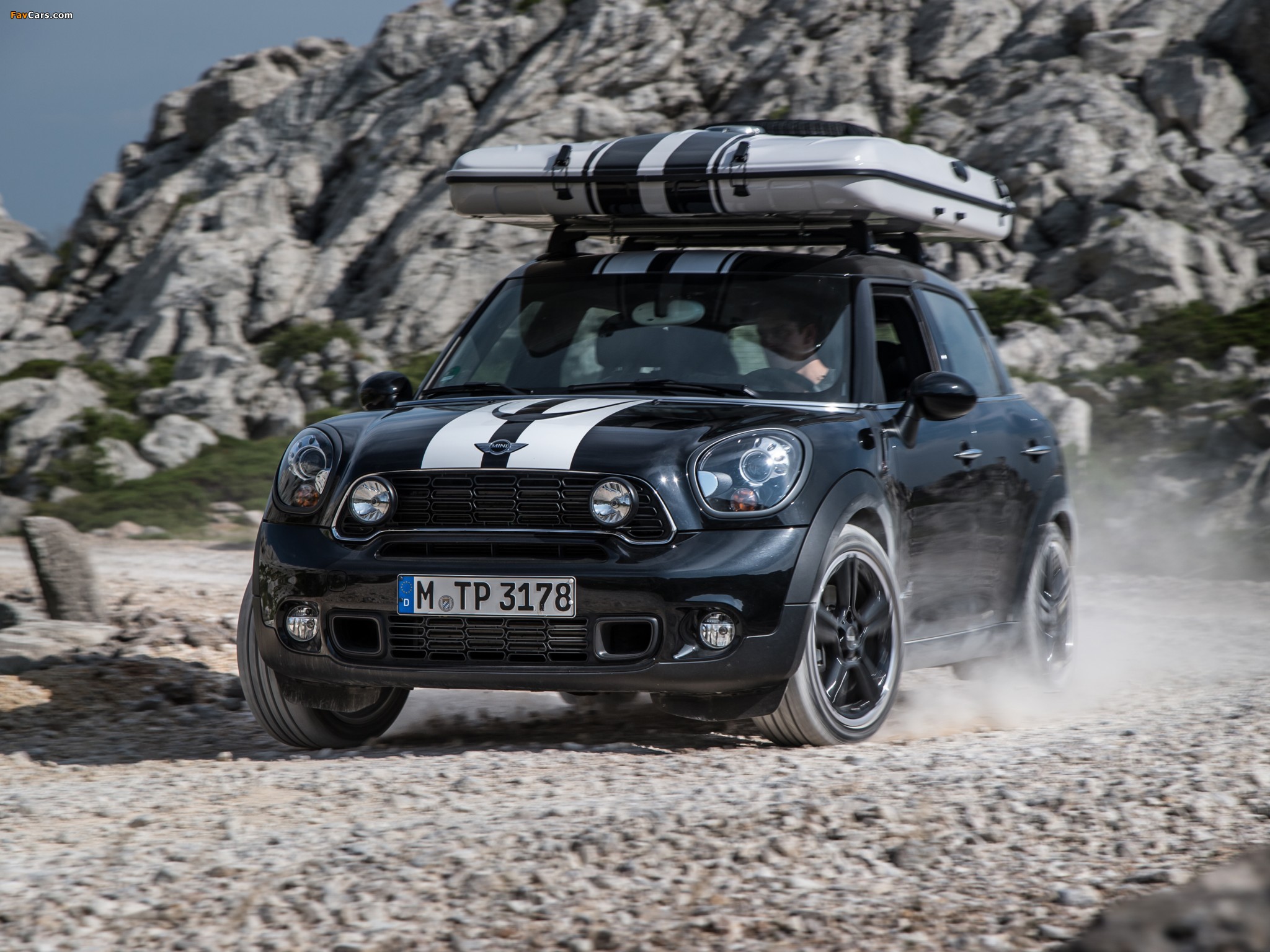 Images of Mini Cooper S Countryman All4 Accessorized (R60) 2010 (2048 x 1536)
