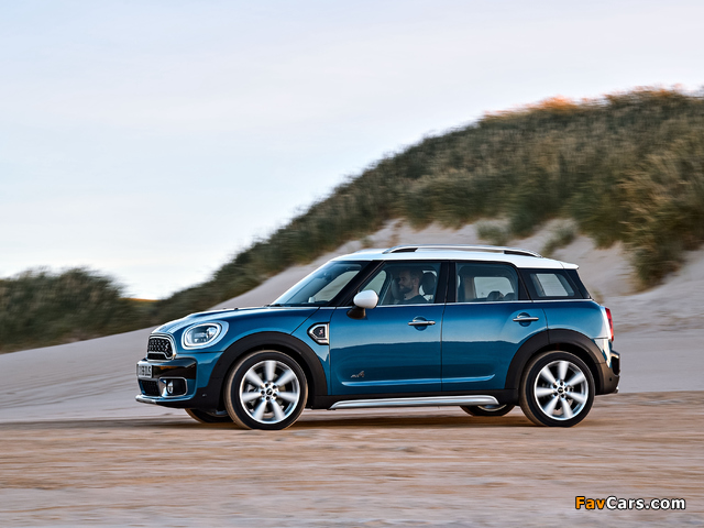 Images of MINI Cooper S Countryman ALL4 Exterior Optic Pack (F60) 2017 (640 x 480)