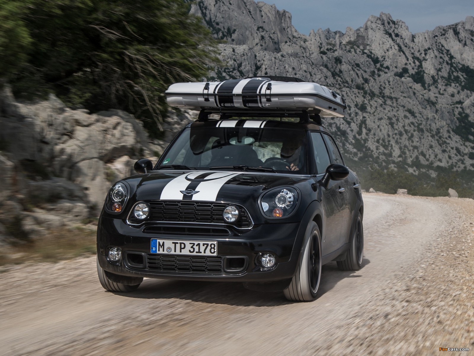 Mini Cooper S Countryman All4 Accessorized (R60) 2010 images (1600 x 1200)