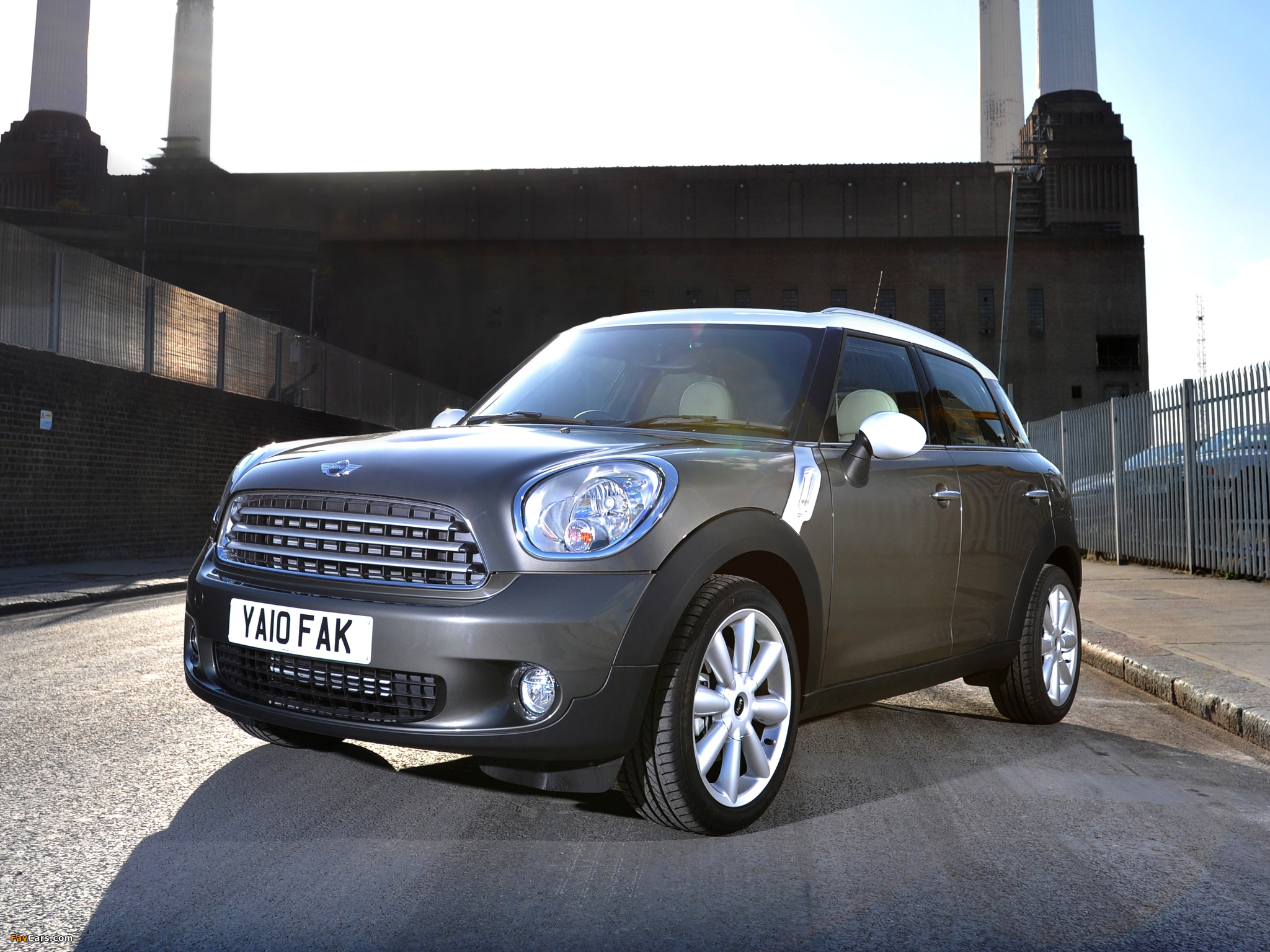 Mini Cooper D Countryman UK-spec (R60) 2010–13 pictures (2048 x 1536)