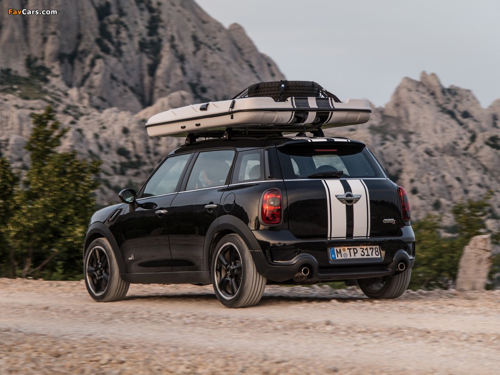 Mini Cooper S Countryman All4 Accessorized (R60) 2010 wallpapers (1024 x 768)