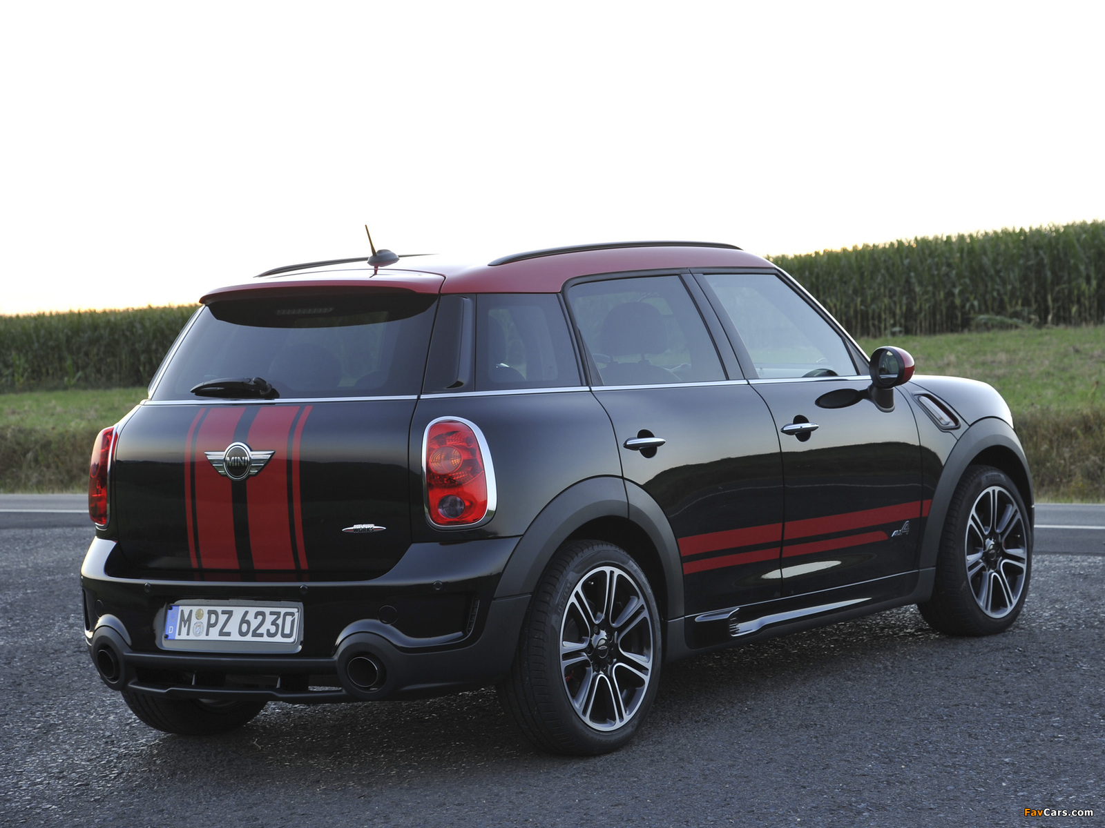 Mini John Cooper Works Countryman (R60) 2012 wallpapers (1600 x 1200)