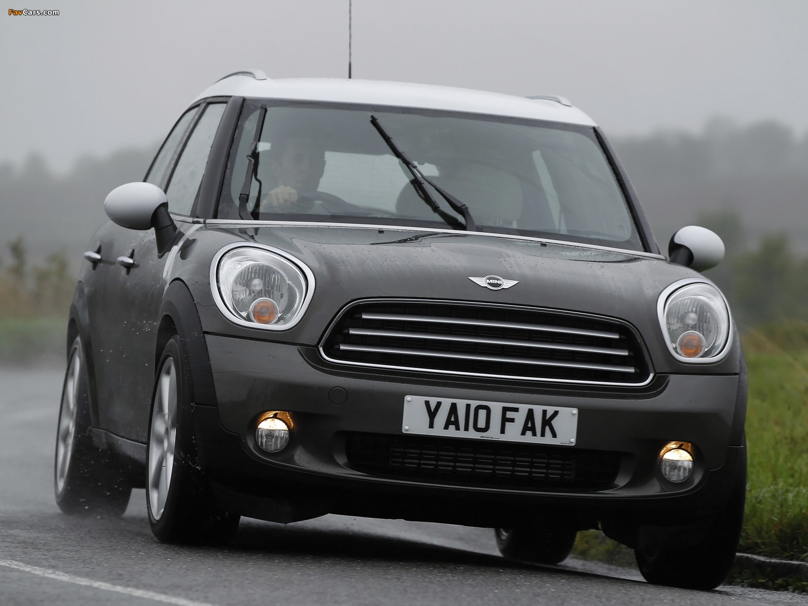 Pictures of Mini Cooper D Countryman UK-spec (R60) 2010–13 (1600 x 1200)