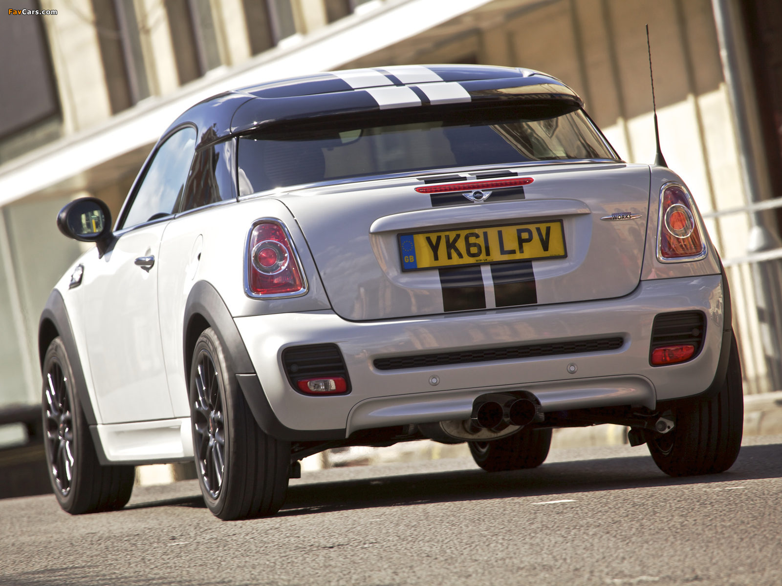 Pictures of MINI John Cooper Works Coupe UK-spec (R58) 2011 (1600 x 1200)