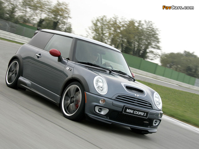 Images of Mini Cooper S John Cooper Works GP (R53) 2006 (640 x 480)