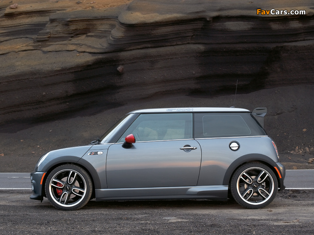 Images of Mini Cooper S John Cooper Works GP (R53) 2006 (640 x 480)