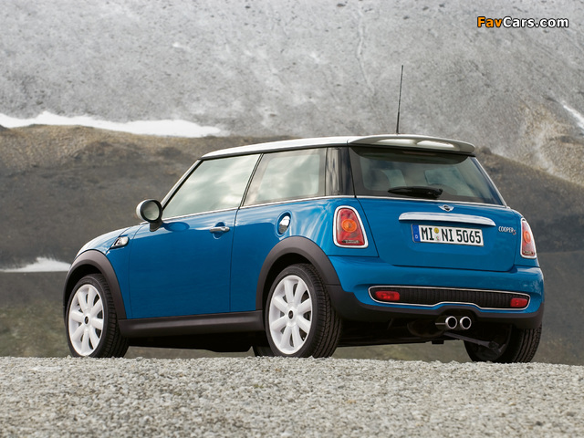 Images of Mini Cooper S (R56) 2006–10 (640 x 480)