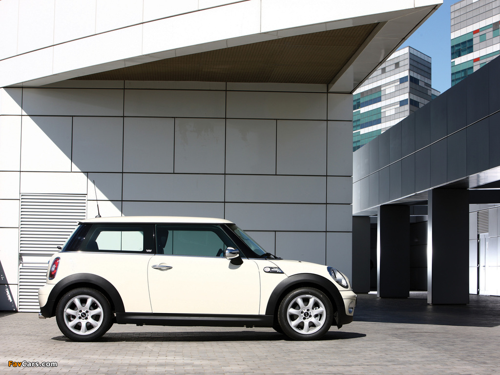 Images of Mini Cooper Abbey Road (R56) 2008 (1024 x 768)