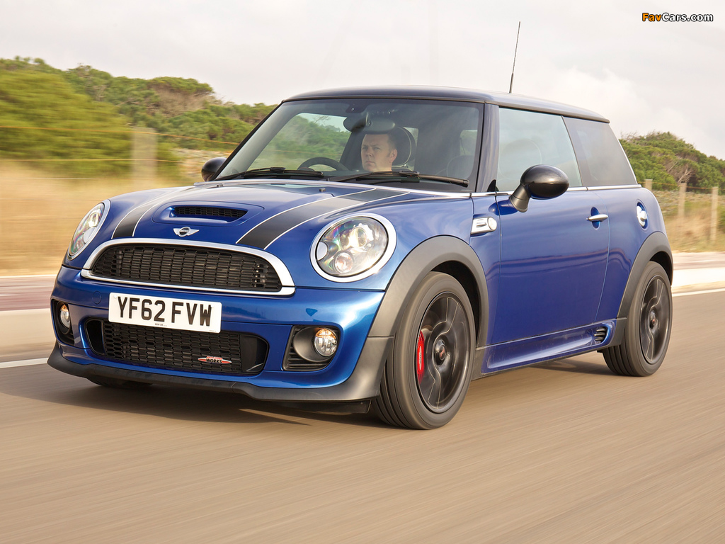 Images of Mini John Cooper Works UK-spec (R56) 2010–14 (1024 x 768)