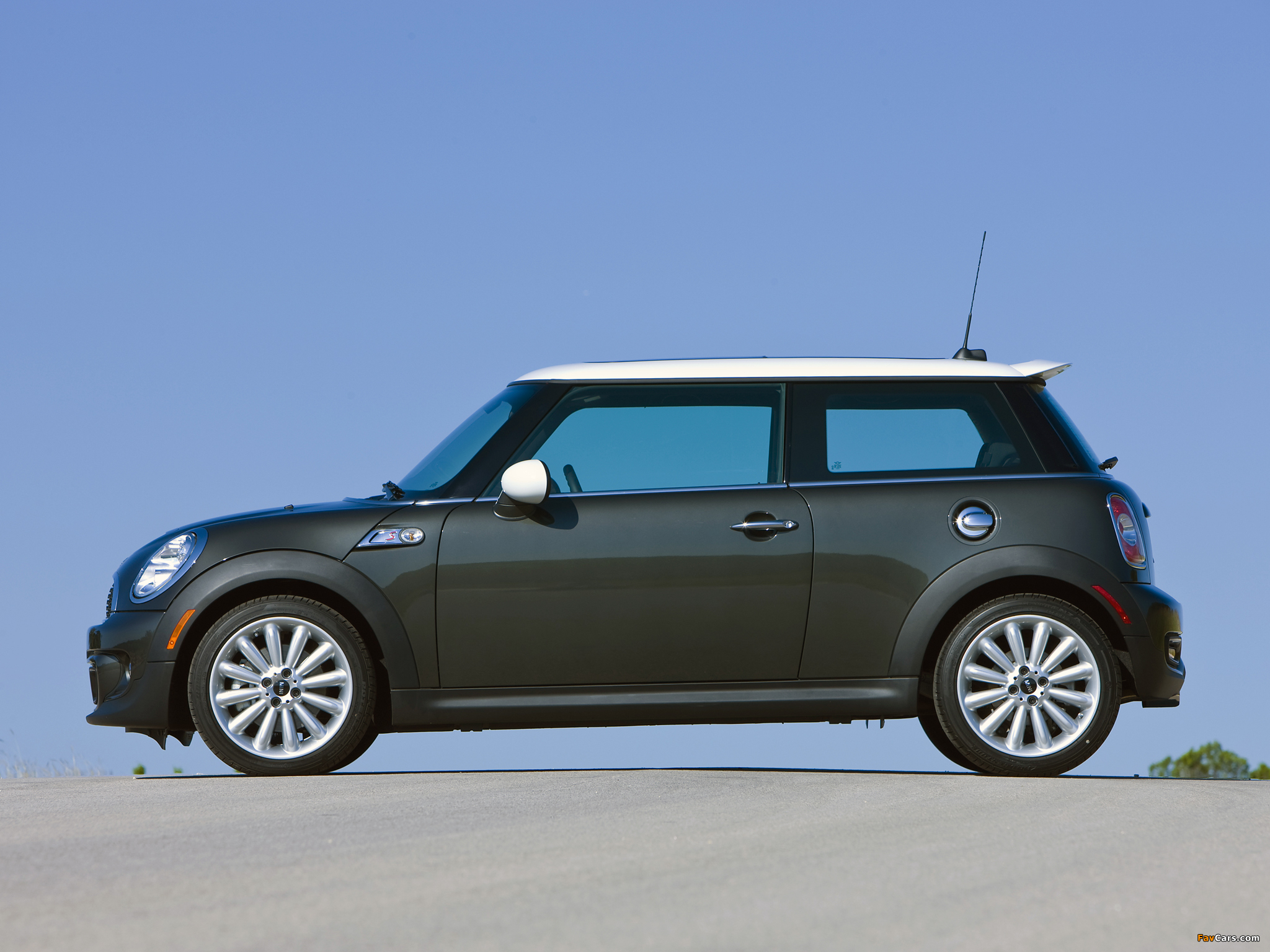 Images of Mini Cooper S US-spec (R56) 2010–14 (2048 x 1536)