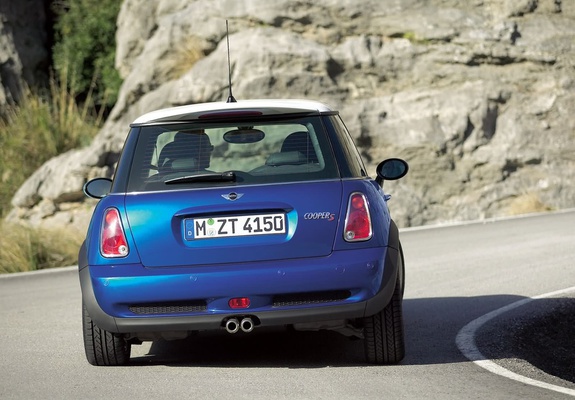 Mini Cooper S (R53) 2004–06 wallpapers