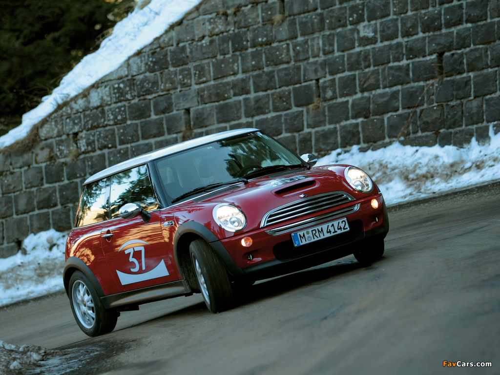 Mini Cooper S (R53) 2004–06 wallpapers (1024 x 768)