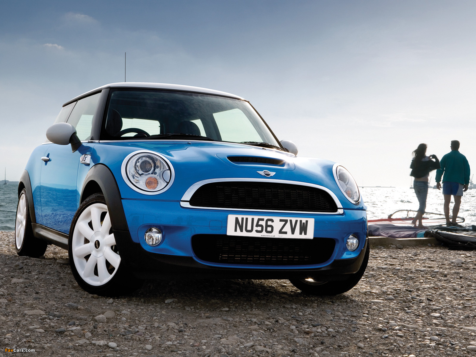 Mini Cooper S UK-spec (R56) 2006–10 photos (1600 x 1200)