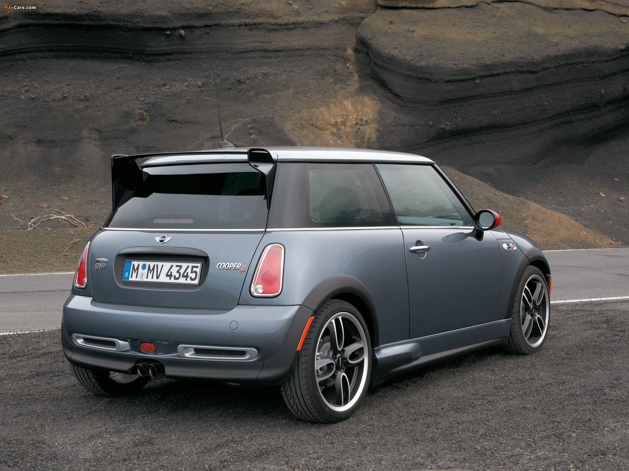 Mini Cooper S John Cooper Works GP (R53) 2006 photos (2048 x 1536)