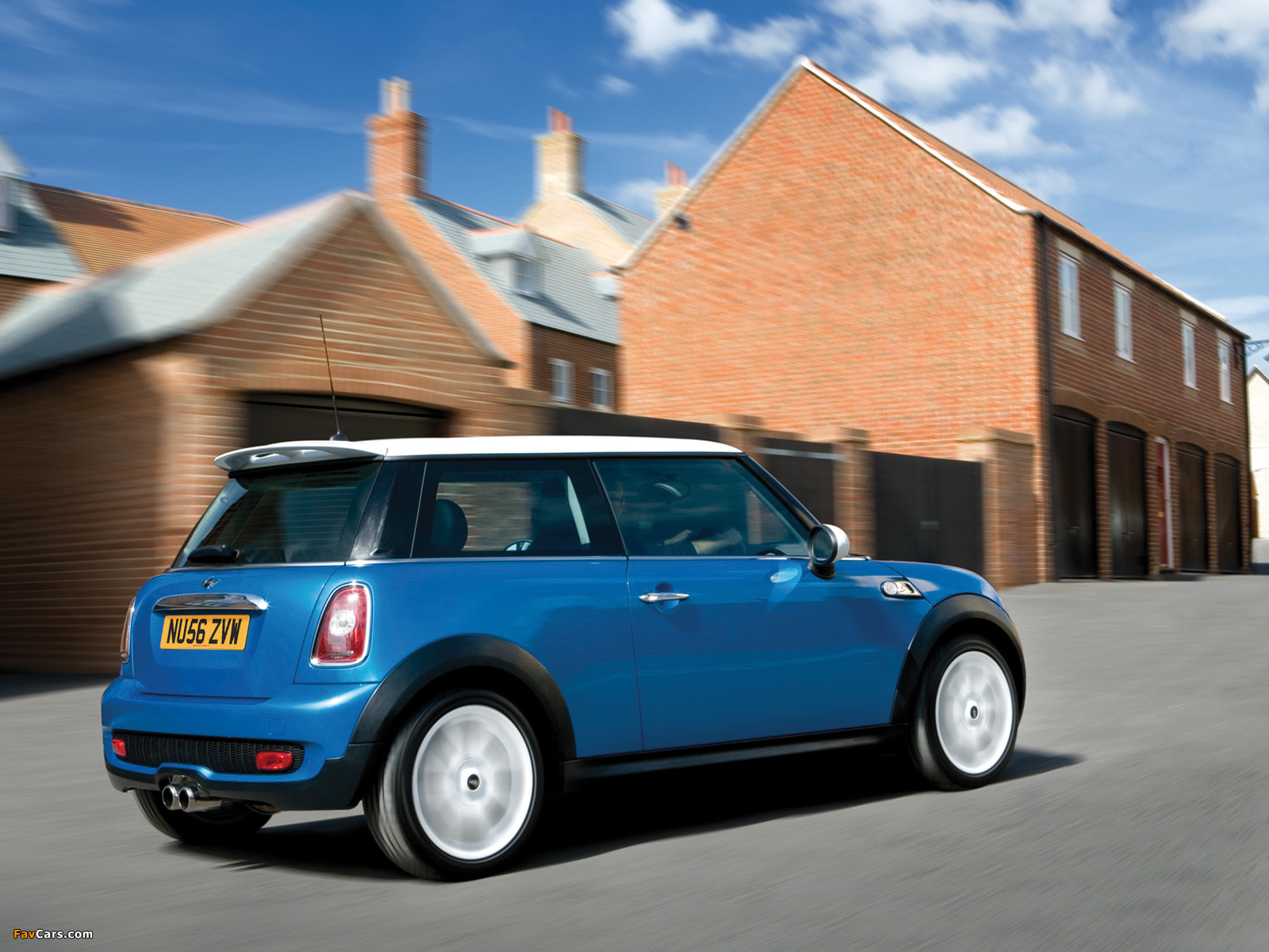 Mini Cooper S UK-spec (R56) 2006–10 pictures (1600 x 1200)