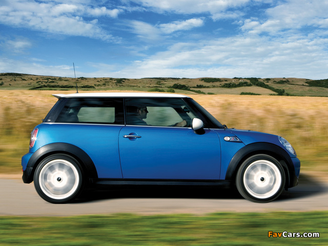 Mini Cooper S UK-spec (R56) 2006–10 pictures (640 x 480)