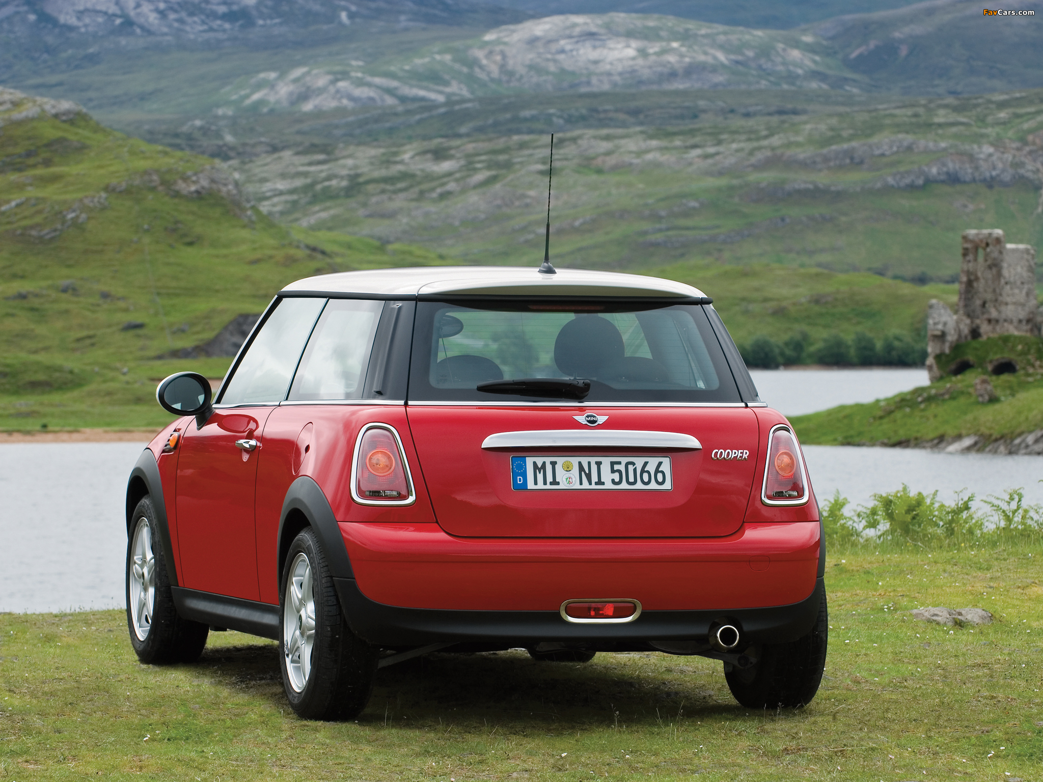 Mini Cooper (R56) 2006–10 wallpapers (2048 x 1536)